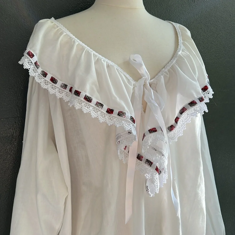 White Ruffled Women's Renaissance Top - Picture 4 of 9